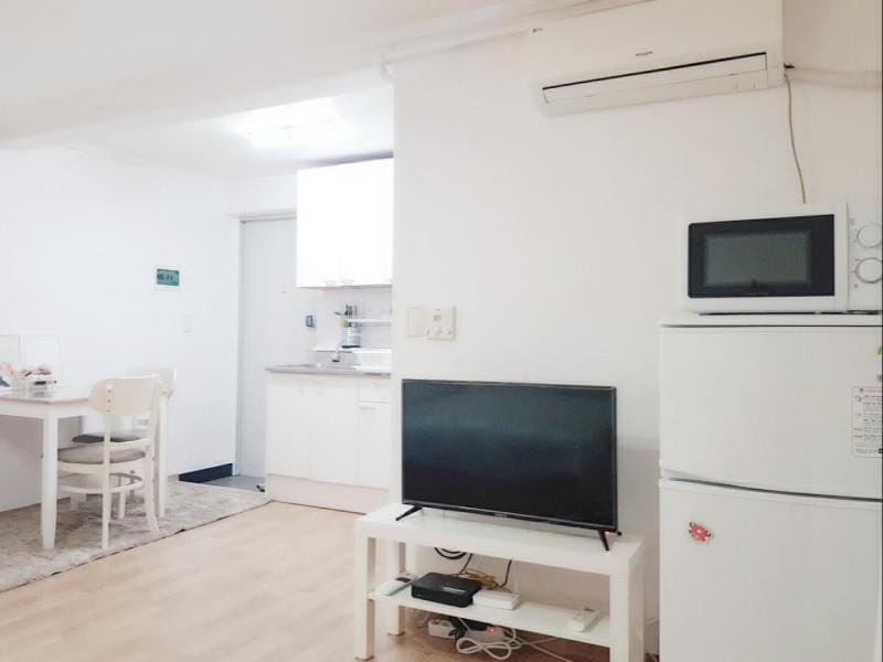 #3  Hongdae Lovely Studio Villa in Seoul