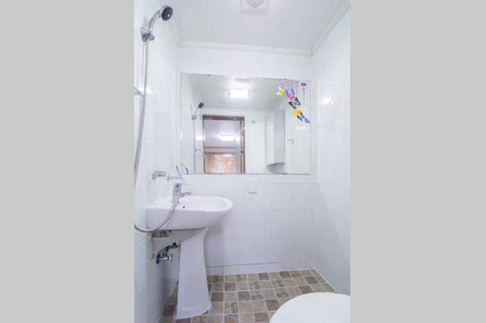 15NearAction@HongDae/ShinChon,Quiet GoodNight@Home Apartment in Seoul