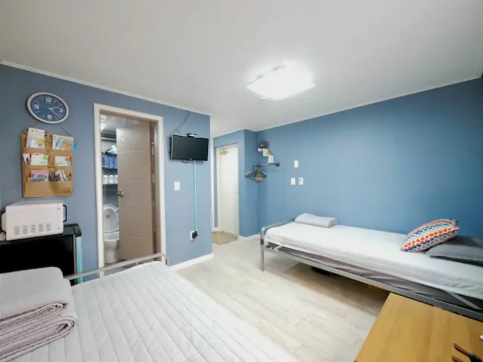 Entire house in Jongno.Cozy2 Apartment in Seoul