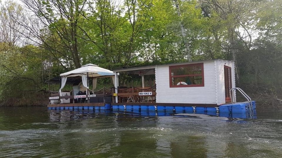 FeWo Am Kanal with sauna and fireplace (max 10P) Apartment in Leipzig