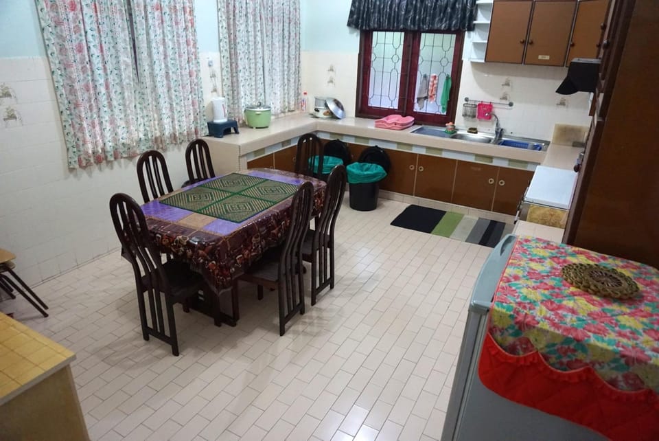 Teratai Homestay Batu Buruk Vacation rental in Terengganu, Malaysia