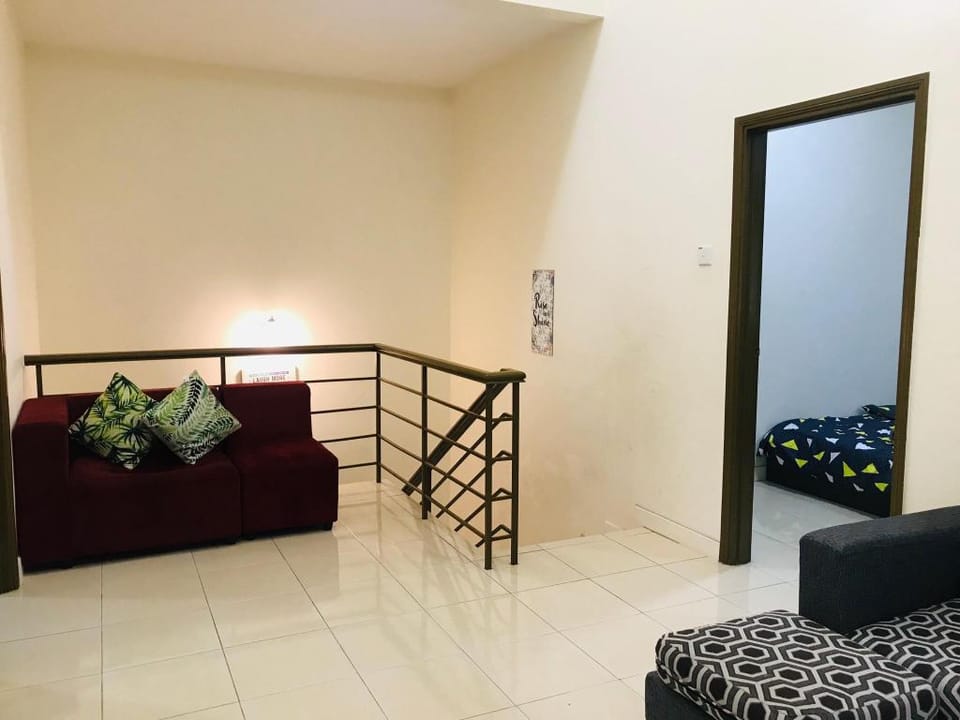 Orked Cattleya Homestay Kuala Terengganu Vacation rental in Terengganu, Malaysia