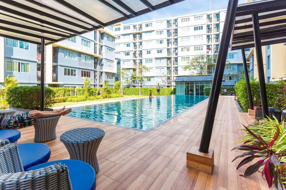 Cozy room Pool view FastInternet Easy to Patong Apartment in Kathu