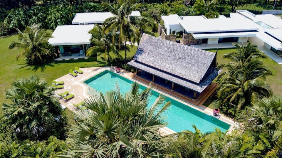 Villa alaya bangtao phuket beachfront 4 bedroom  Villa in Choeng Thale