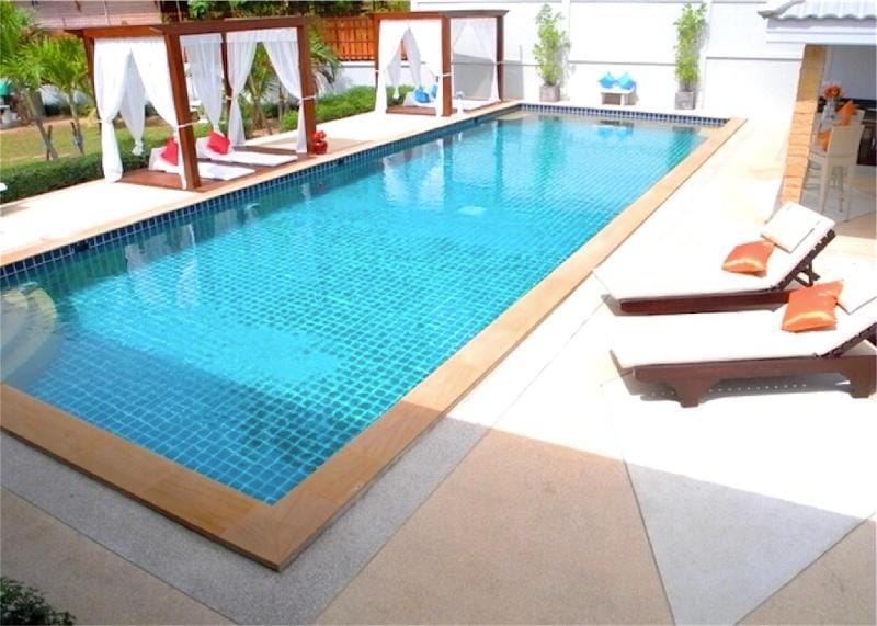 New villa close to the beach of Nai Harn  Villa in Rawai