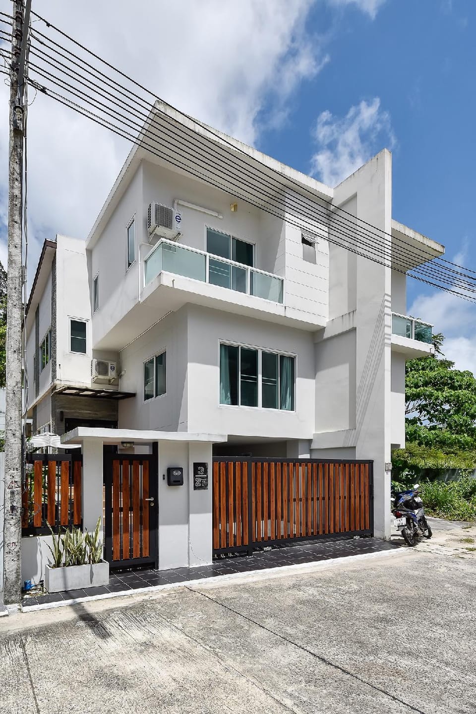 Tropical Style Home for Family on Patong Hill Apartment in Patong