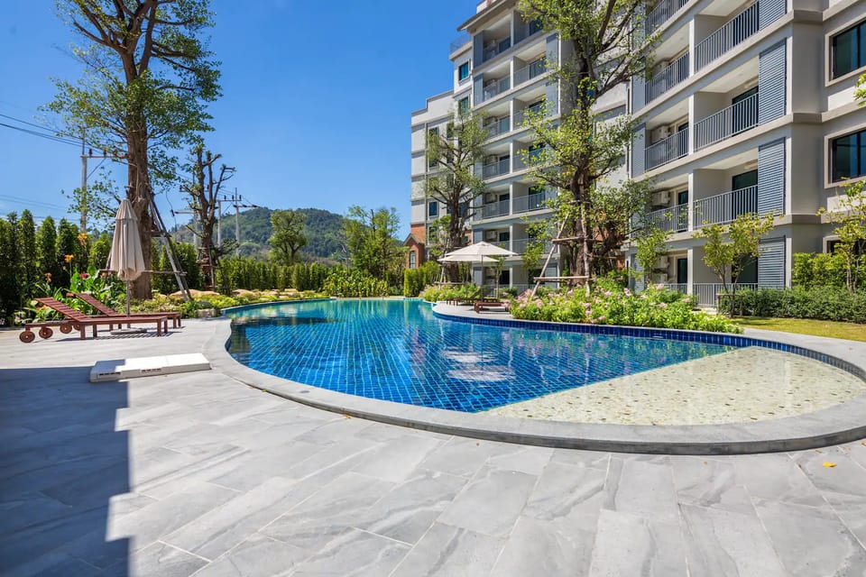 Stylish Executive Peaceful  Free Netflix's@Naiyang Apartment in Phuket