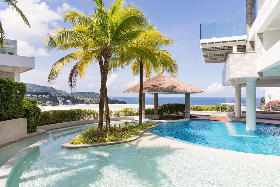 LUXURY SEAVIEW APARTMENT PRIVATE JACUZZI - 2CH- 5P Apartment in Rawai