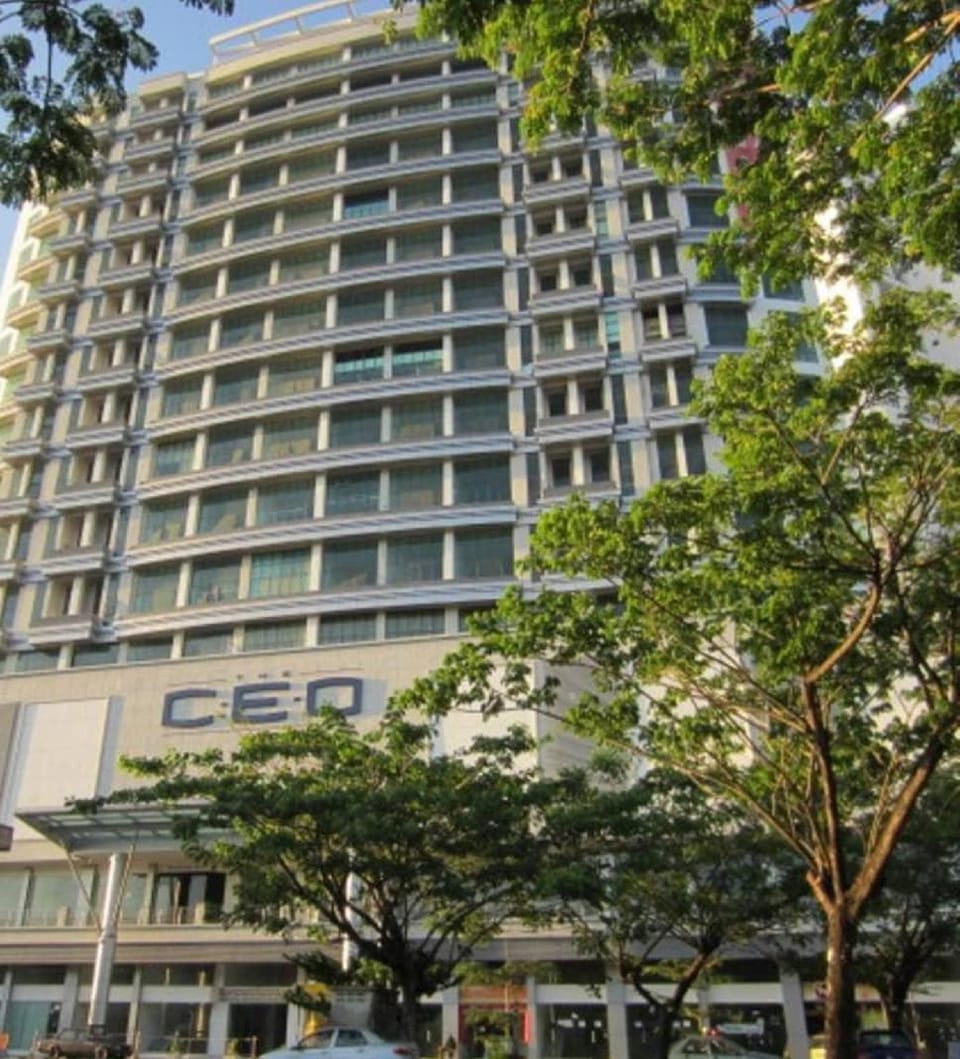 Pillow Talk @The CEO Duplex Loft*A/port 6.5km*wifi Apartment in Bayan Lepas