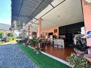 Sukrutaigardenhome Vacation rental in Laos