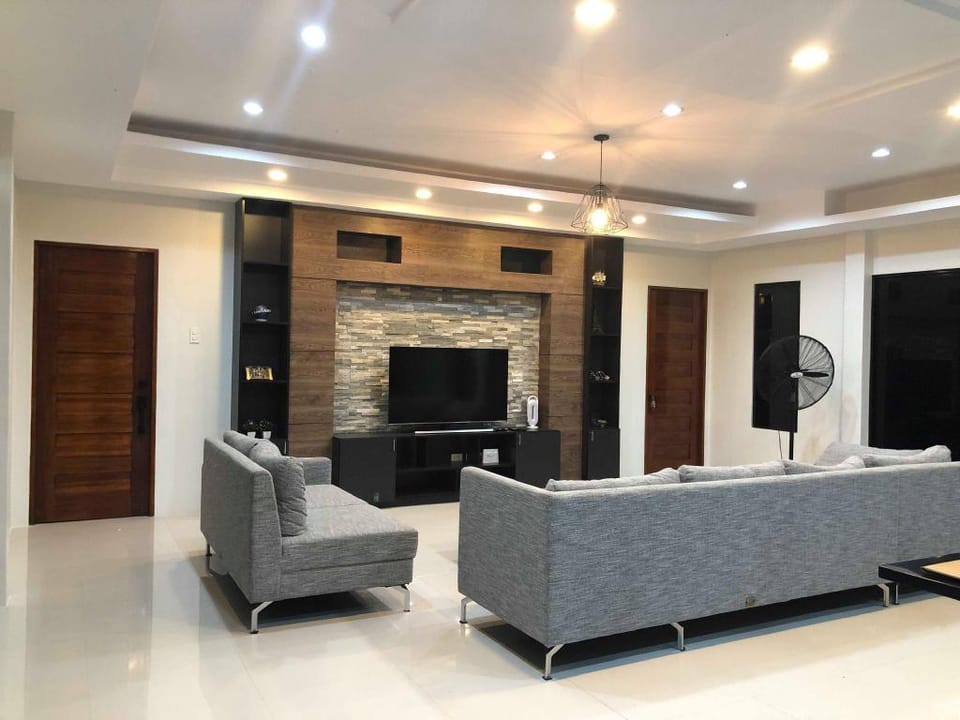 Concordia's Country Resort- Villa Johanna Villa in Central Visayas
