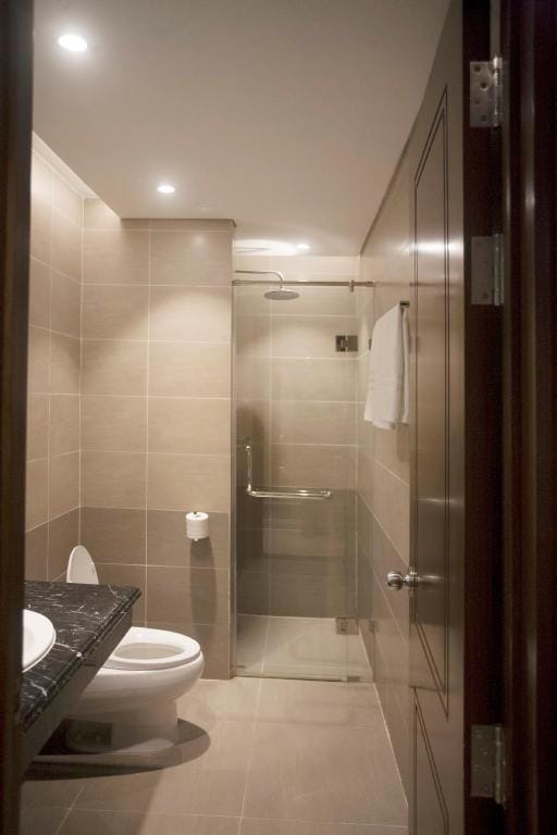 LUXURIOUS 2BR APT WITH SEA VIEW * FREE PICK UP Apartment in Da Nang