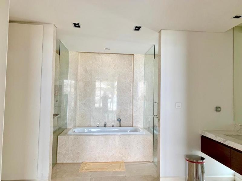 IDCWH Luxury Villa 5* Ocean Villas - BeachFront Villa in Hoa Hai