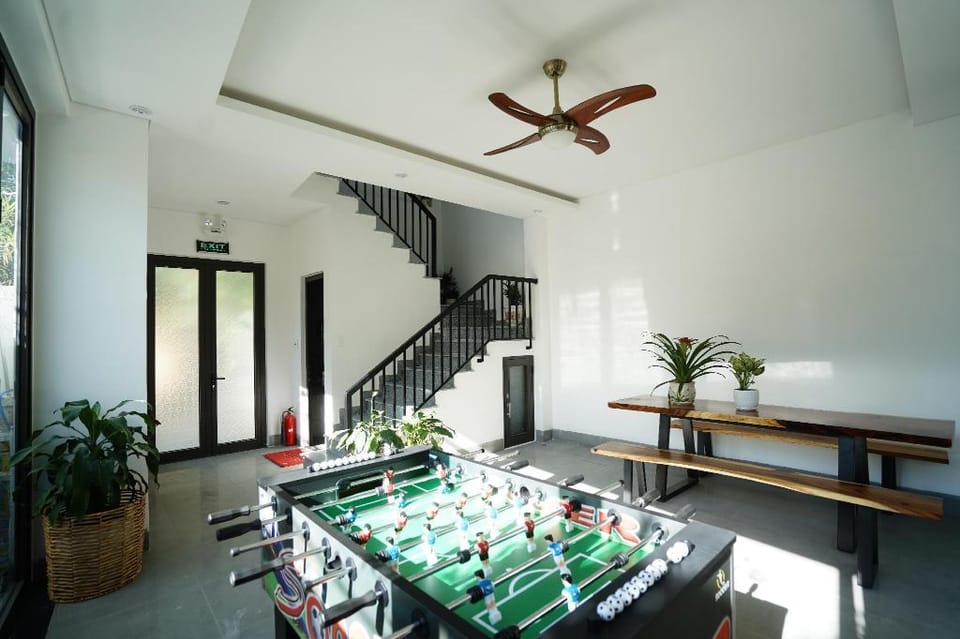 Balcony Studio 500m to BEACH-GARDEN-KOI FISH POND Apartment in Da Nang