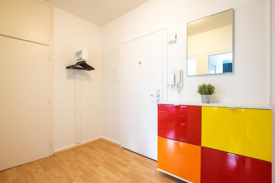 Dusseldorf Old Town 2 Room Apartment Apartment in Neuss