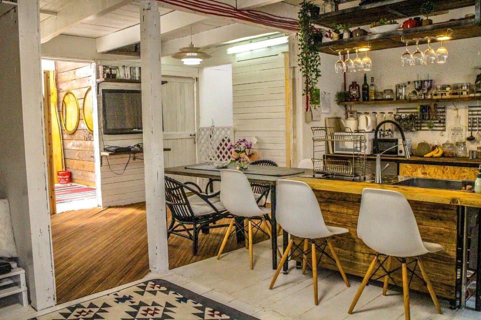 DIY GUESTHOUSE CHILL OUT /BEACH BBQ HIKING CAFE Vacation rental in Fukuoka