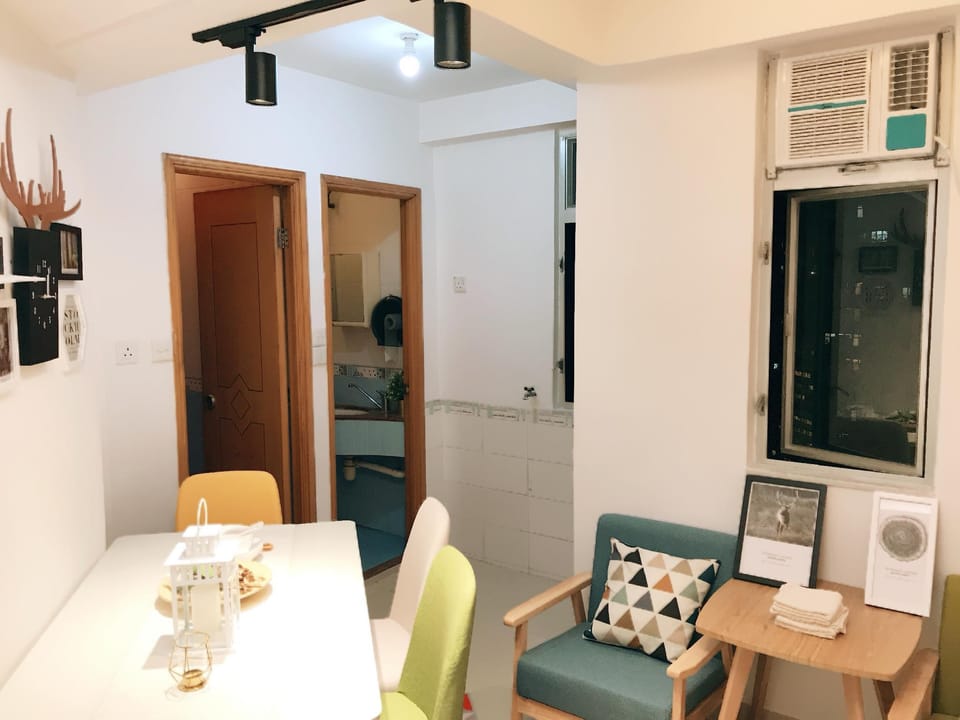 Right in the center of Mong Kok, 1-5 pls whole apt Apartment in Hong Kong