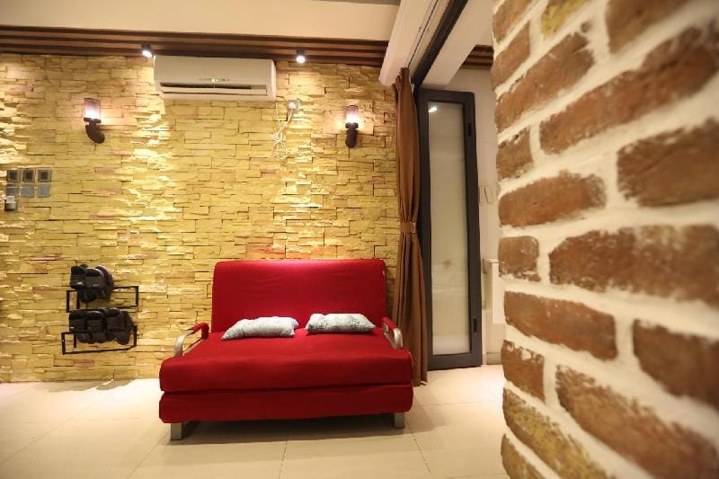 T1A - 2 bedrooms + open area/kitchen+2 balcony Apartment in Hong Kong