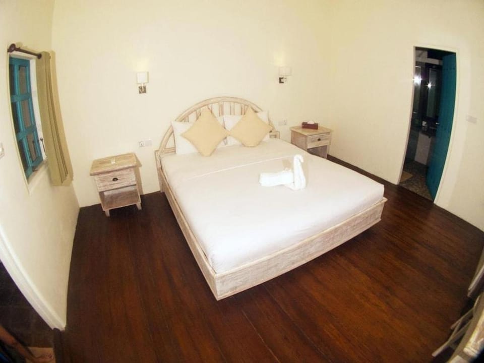 White Coconut Resort Hotel in Pemenang