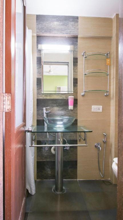 Calm and Cool 1 Bedroom Apt Apartment in Mumbai