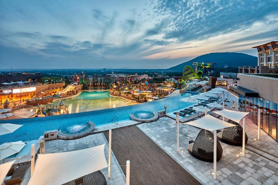 Jeju Shinhwa World Shinhwa Resort Hotel in South Korea
