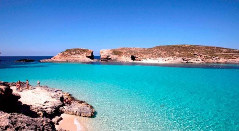 3 bedroom apartment with use of pool Apartment in Malta