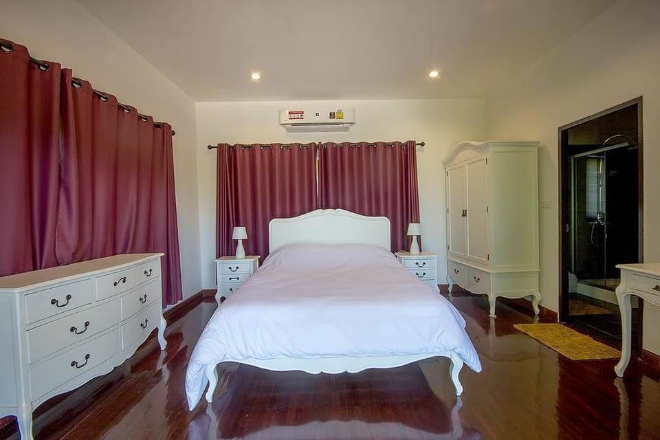 Wogan House - Villa & Resort Vacation rental in Nong Kae
