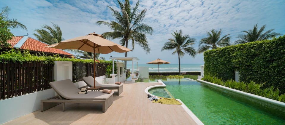 Modern 8 bedroom Beachfront Villa Combo Villa in Prachuap Khiri Khan, Thailand