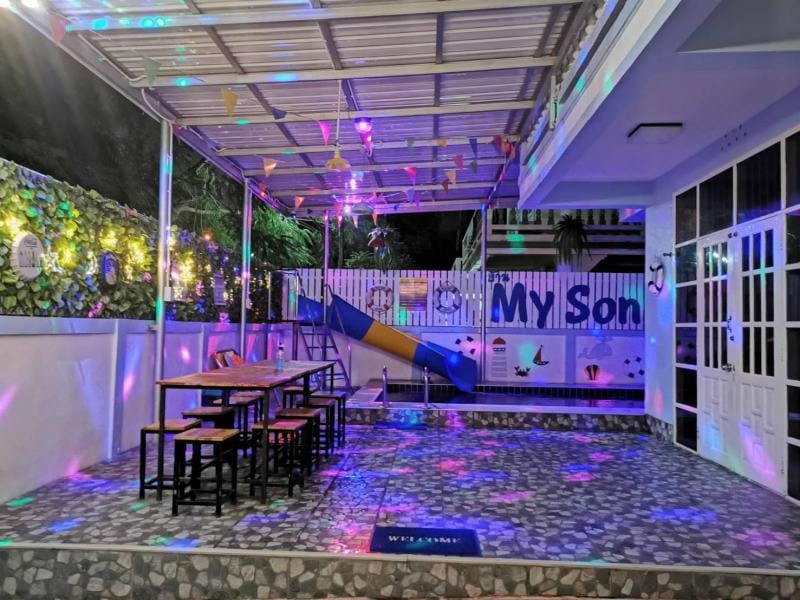 บ้านพักชะอำ My Son พูลวิลล่า ห่างหาดชะอำ 50 เมตร  Villa in Thailand