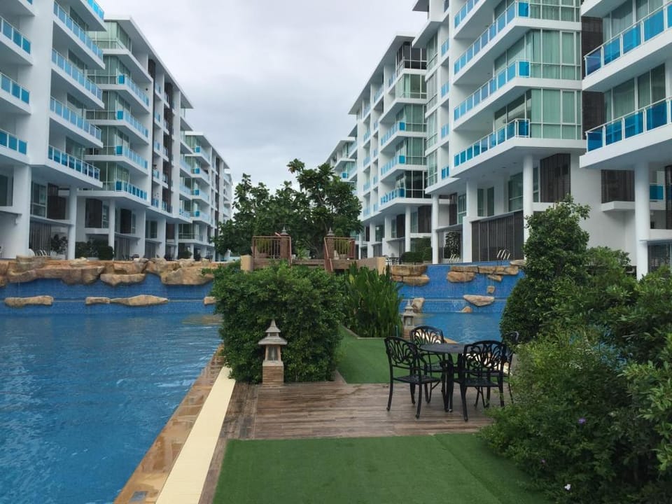My resort Huahin E106 Family with Free Water Park Apartment in Nong Kae