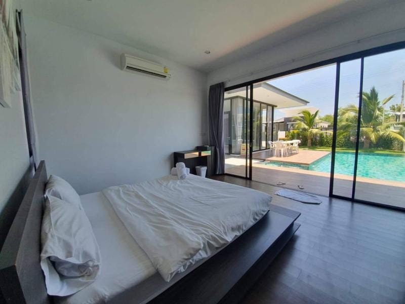Family Suite 3Bedroom [ WE by Sirin Pool Villa ] Villa in Nong Kae