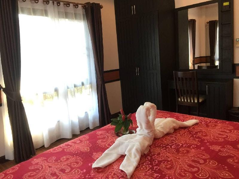 Mojo-M Premium Pool Villa in Hua Hin (3 +1 BR) Villa in Nong Kae