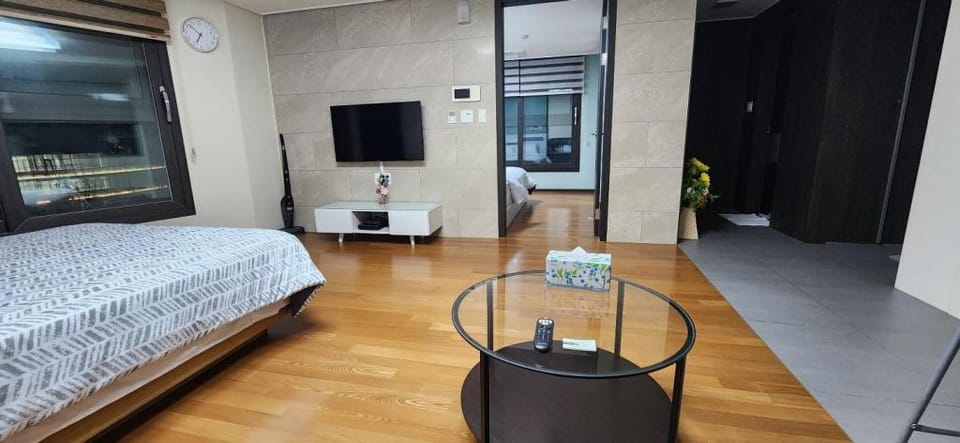 Haeundae Ocean View / Netfilx / Beach room (2/46) Apartment in Busan
