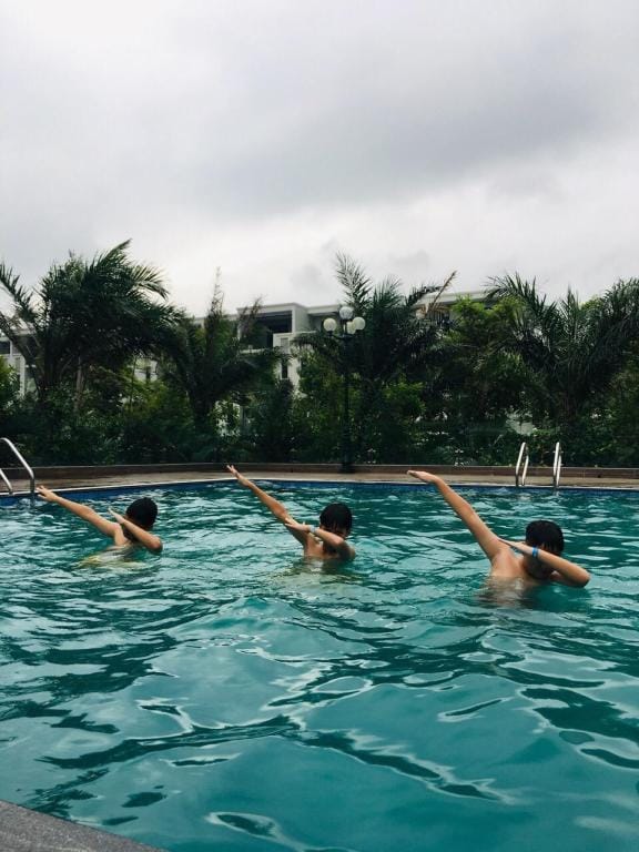 Annie Art House Cozy 3BR Ha Long -Sea View -Center Apartment in Laos