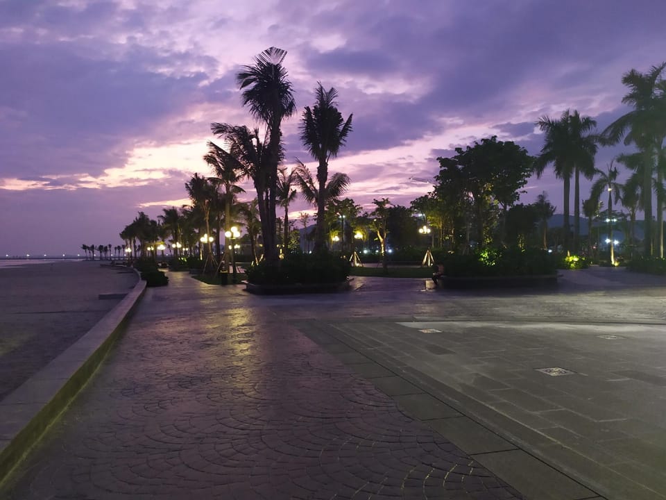 Luxury House Halong, Sea View Apartment in Laos