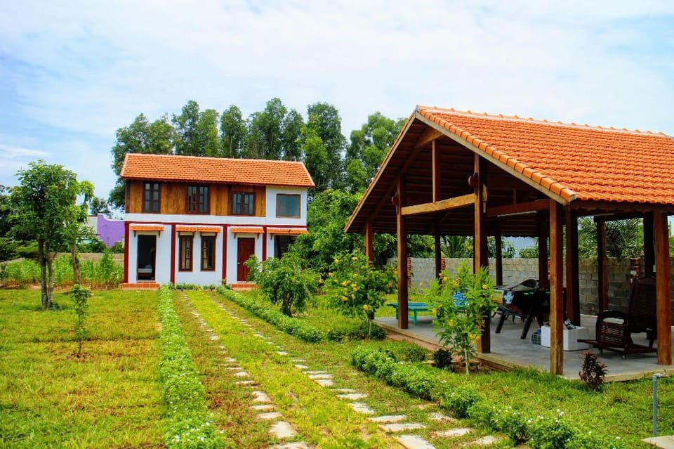 CocoPalm Villa near Beach - Mango Room Vacation rental in Ba Ria - Vung Tau