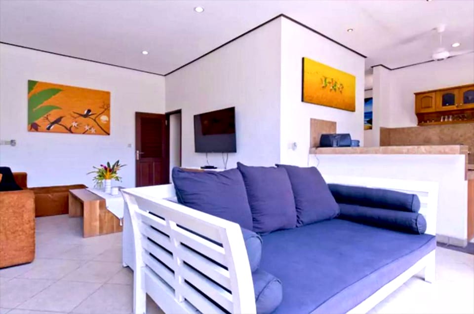 2 BR The Nenny Bali Villa Family Home Rentals Villa in North Kuta
