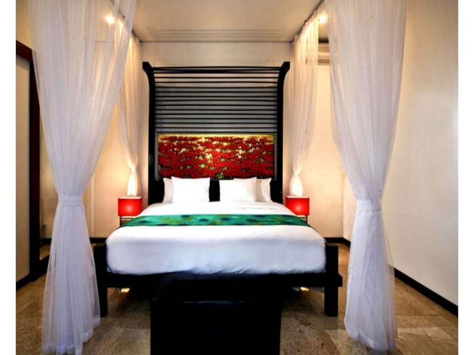 ROMANTIC & HUGE 1BR PRIVATE POOL VILLA AT SEMINYAK Vacation rental in North Kuta