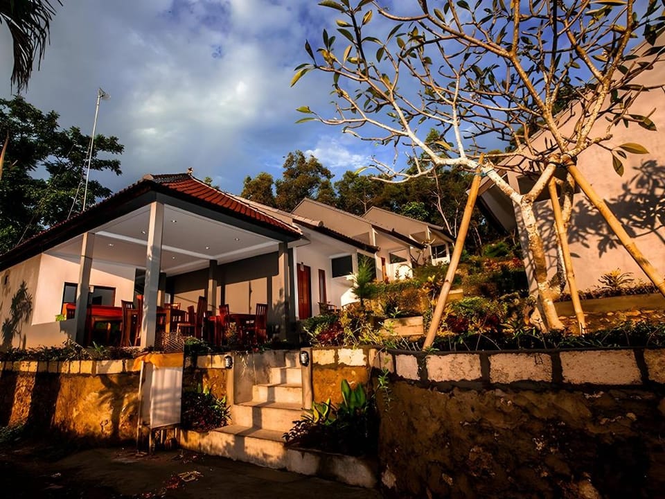 SinggahanBungalow Hotel in Nusapenida