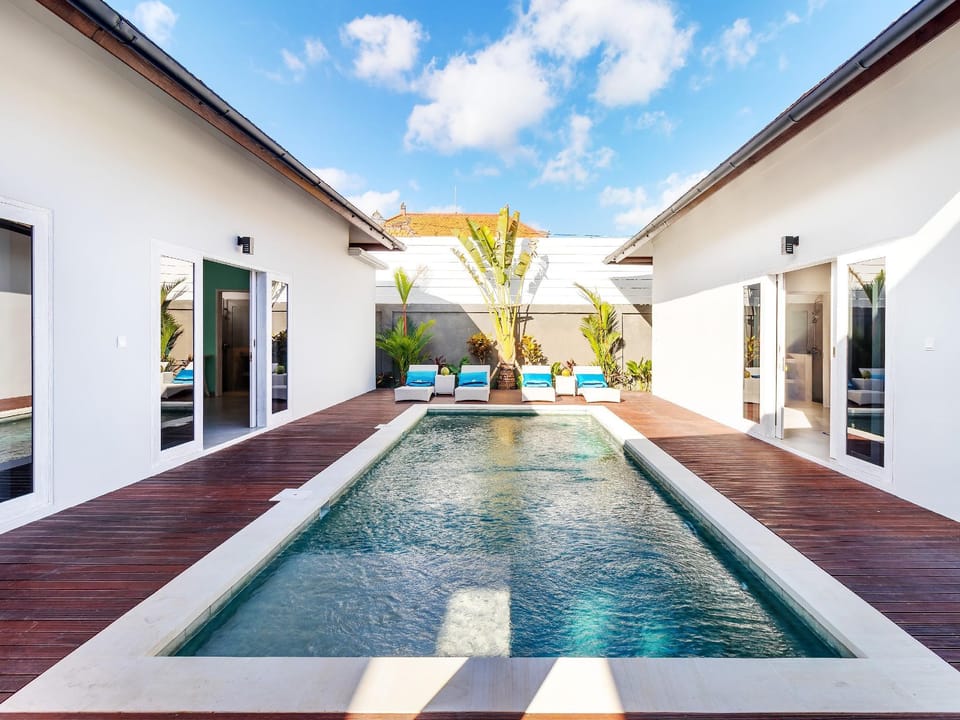 Hiburan Villas by Villa Finder Villa in North Kuta
