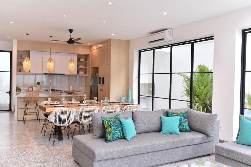 VILLA CRUZ  Luxury Villa close to FINNS BEACH CLUB Villa in North Kuta