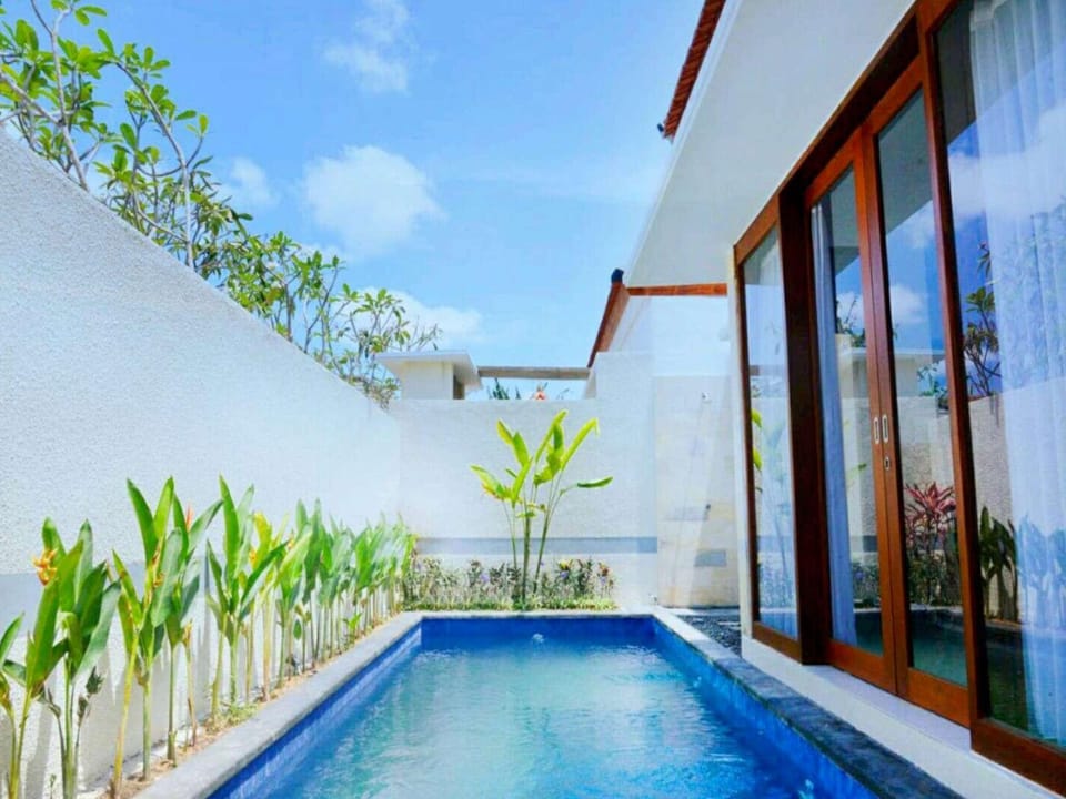 Dewisri Green 3BR Villa in Kuta