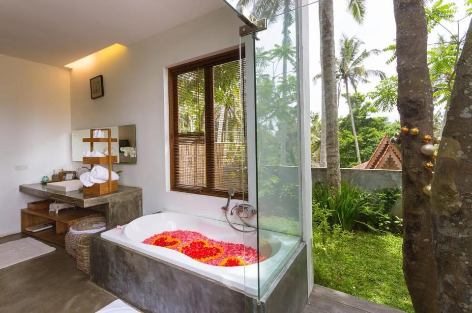 Cozy 1 BR Private Pool Villa ZN113A Villa in Sukawati