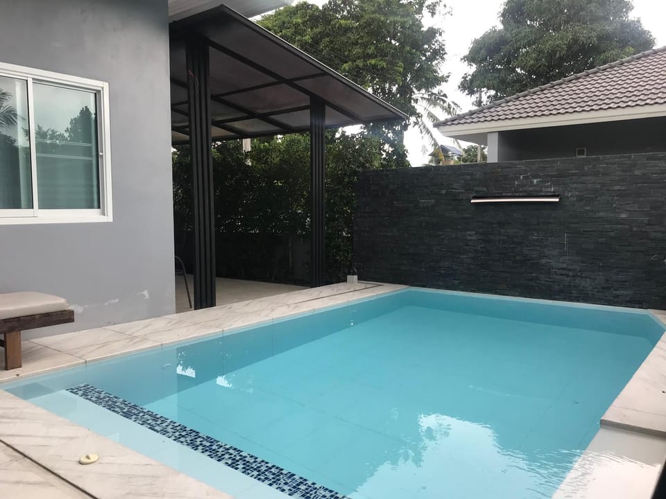 Sail House 3 BR Pool Villa Maenam Samui Villa in Ko Samui