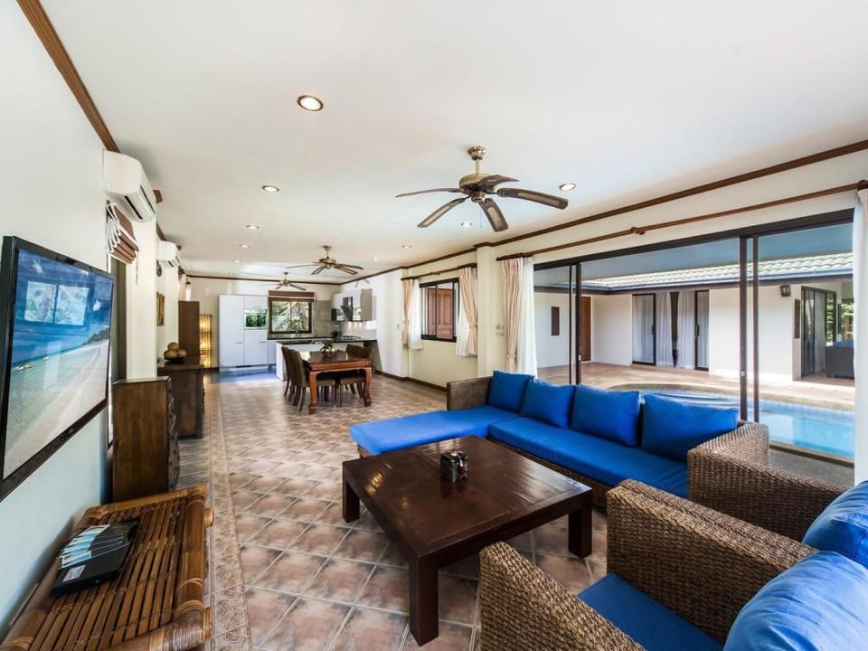 Six Bedroom Grand Villa steps to beach SDV102 Villa in Ko Samui