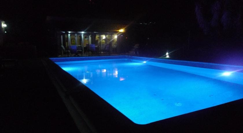 Finca Toredo Large Heated Pool,Hot Tub,Bar/Games Room,Gym,Cave, Free WiFi Villa in Abona