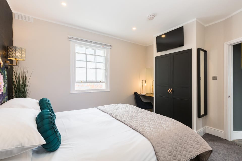 L-Spa Boutique Apartments - Deluxe 2 bedroom Apartment in Royal Leamington Spa