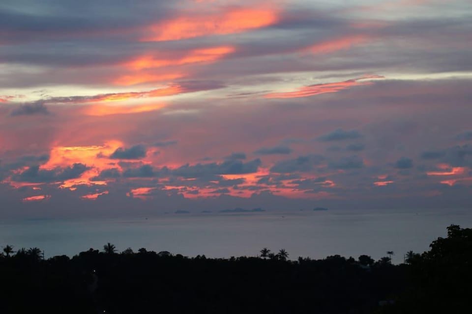 FLEX . ISLAND VIEW 3br- Pool, Island Sea View Villa in Ko Pha-ngan Sub-district