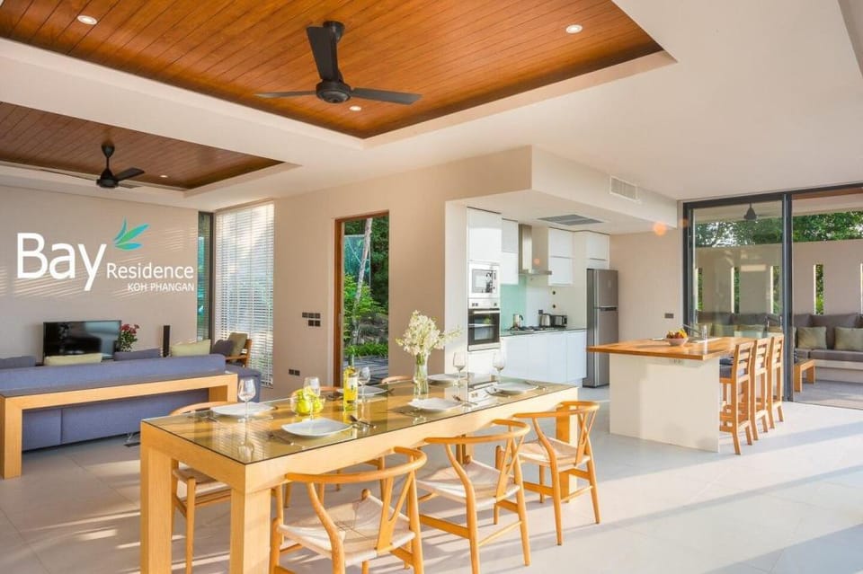 PREM . SONRISA 3br - Pool, Sea View, Large Space Villa in Ko Pha-ngan Sub-district