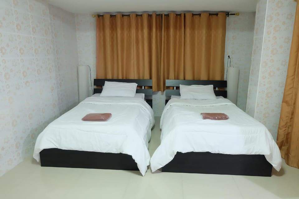 DHANAKARN APARTMENT Apartment in Chon Buri Changwat